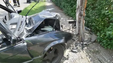 Uderzył w słup, trafił do szpitala
