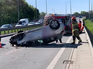 Dachowanie w alei Prymasa Tysiąclecia