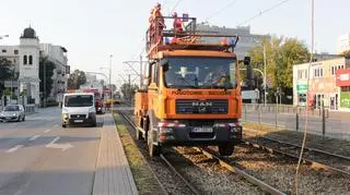 Naprawa zerwanej sieci trakcyjnej