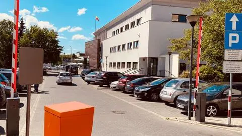 Parkowanie przy ratuszu na Białołęce będzie płatne