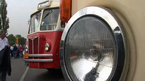 Zabytkowe autobusy na wystawie w zajezdni przy Ostrobramskiej