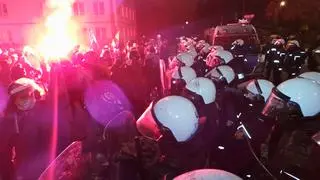 Protestujący dotarli na Mickiewicza