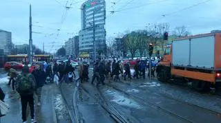 Zepsuty tramwaj na rondzie Kercelak 