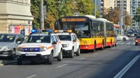 Dwa zderzenia autobusów przy placu Bankowym