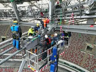 Montaż bypassu na Stadionie Narodowym