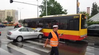 Zderzenie aut i autobusu 