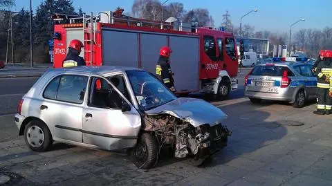 Puławska: zderzenie nissana z renault