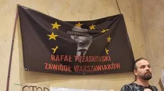 Na sesji rady Warszawy zgromadzili się przeciwnicy i zwolennicy SCT