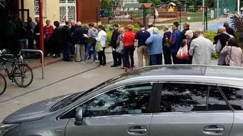 Nie tylko eurowybory. Potężna kolejka do ważnego głosowania na Ursynowie