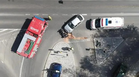 Motocyklista trafił do szpitala po zderzeniu pod Piasecznem