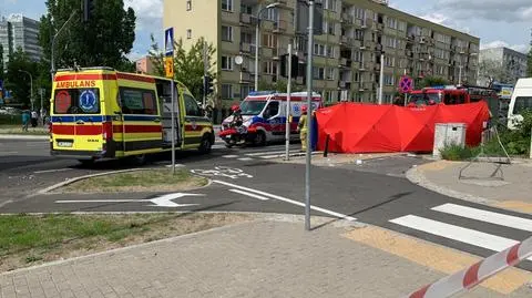 Tragiczny wypadek na Woli. Nie żyje motocyklista,  ranny 13-letni pieszy