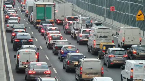 Przebudowa (na razie) nie pomogła. Korki na Trasie AK 
