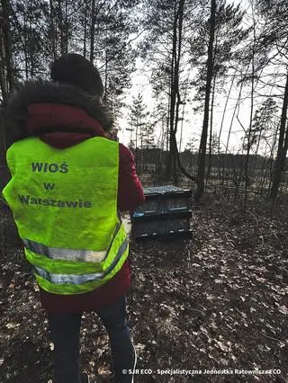 Pojemniki z nieznanymi substancjami w powiecie Wołomińskim