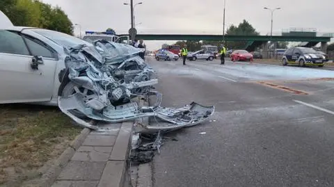 Uciekał przed policją, uszkodził autobusy. "Wiózł osobę poszukiwaną"