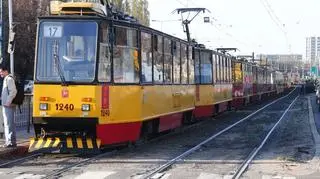 Korek tramwajowy po zderzeniu autokaru z tramwajem