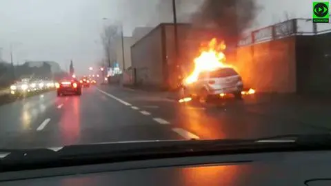 Pożar auta na Wawelskiej