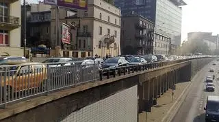 Korek w okolicy: w al. Armii Ludowej - fot. Dawid Krysztofiński/tvnwarszawa.pl