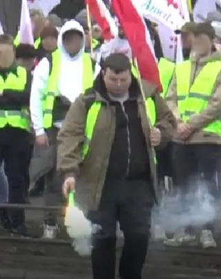 Policja publikuje zdjęcia z protestu