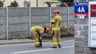 Strażacy pracują przy ulicy Annopol