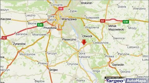 Na lawecie wiózł dwa auta. Zderzył się z tirem i wpadł do rowu