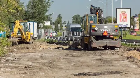 Likwidują wąskie gardło na granicy Warszawy