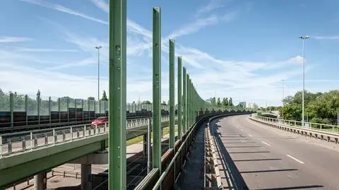 Remontują ekrany akustyczne nad rondem Starzyńskiego 