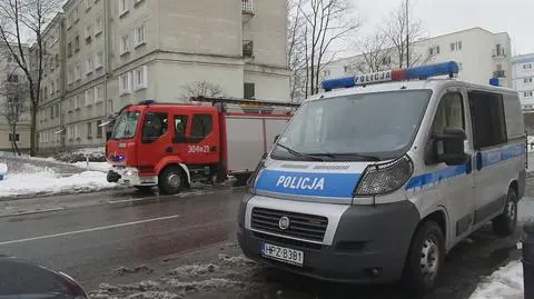 Zgłoszenie o libacji na Muranowie. "Dziecko pod opieką pijanej matki" 