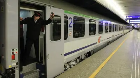 Pociągi blokowały Centralny