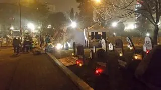 Cmentarz wartości przed Sejmem