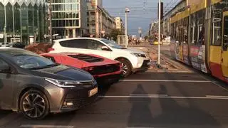 Kolizja z udziałem lamborghini na rondzie Dmowskiego