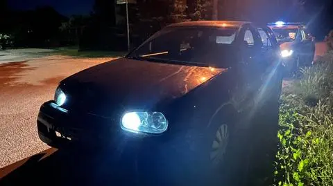 Uderzył autem w motocykl i odjechał. Policja: 2,5 promila, brak uprawnień