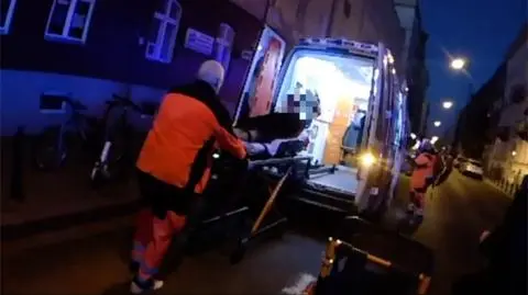 Dramatyczne chwile przy Wilczej. Policjanci ratowali 18-latka