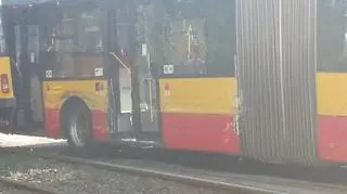 Zderzenie autobusu z tramwajem