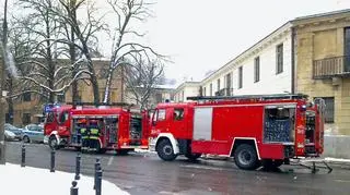 W akcji uczestniczy w sumie 5 jednostek straży pożarnej
fot. TVN Warszawa/Lech Marcinczak