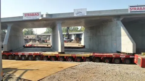 Budowa Trasy Świętokrzyskiej. Betonowy kolos wjechał na miejsce