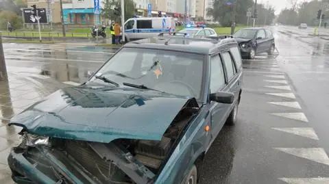 Jechał na zlot polonezów. Rozbił auto "wymuszając pierwszeństwo"