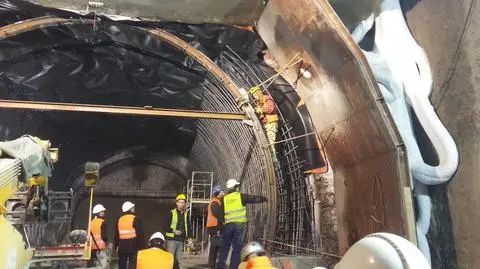 Betonują tunel pod Wisłostradą