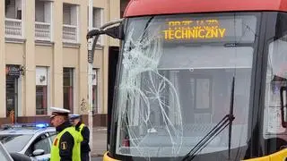 Zderzenie tramwaju z samochodem dostawczym