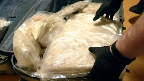 Nie chciał wpuścić policjantów. W domu miał 320 kilogramów narkotyków