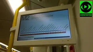 "Nietypowa" tablica w pociągu metra