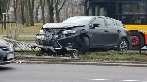  Jaguar, bentley, lexus i skoda zderzyły się na Wawelskiej