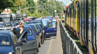 Renault wjechało w tramwaj