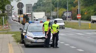 Policja kontroluje samochody w rejonie Łomianek