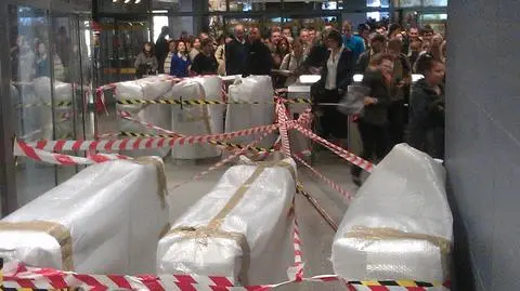 Ustawili nowe bramki na stacji Ratusz Arsenał