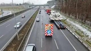 Transport elementów maszyny TBM przy węźle Janki