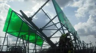 Zielone daszki na stacji Stadion Narodowy