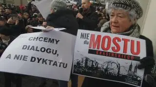 Protest przeciwników mostu Krasińskiego
