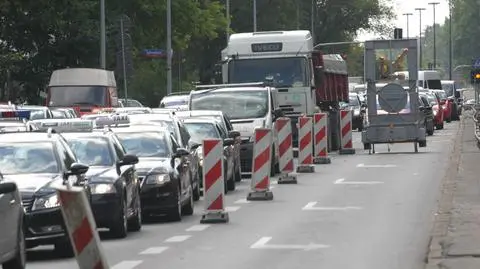 Spacerowa w remoncie, kierowcy w korku