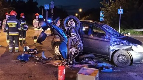 Wypadek motocyklisty na Białołęce. Dwie osoby w szpitalu