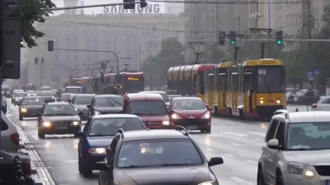 Kolizja skody i tramwaju na Marszałkowskiej